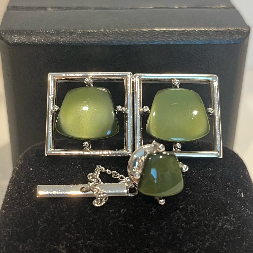 Vintage Mens Green Stone Silver Tone Cuff Links & Tie Clip Set - Picture 10 of 10